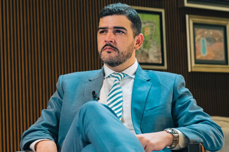Juez ratifica prisión preventiva contra Aquiles Álvarez y ordena incautar su vivienda