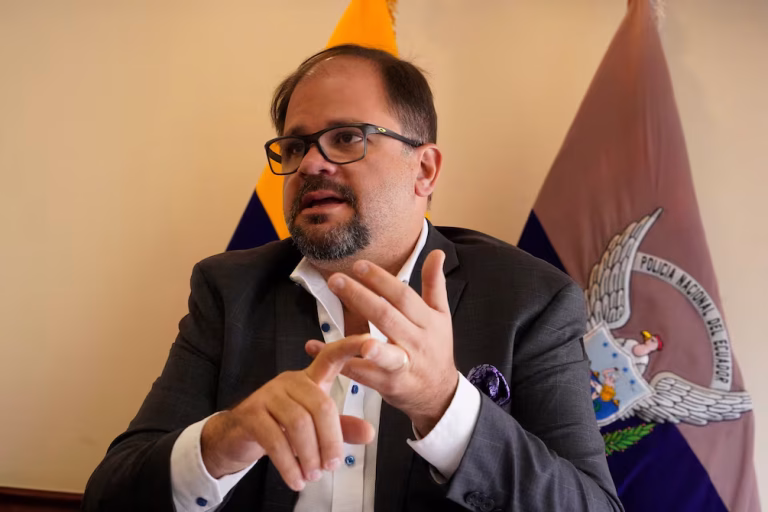 «Nadie es intocable»: Reimberg advierte a jueces investigados por cohecho